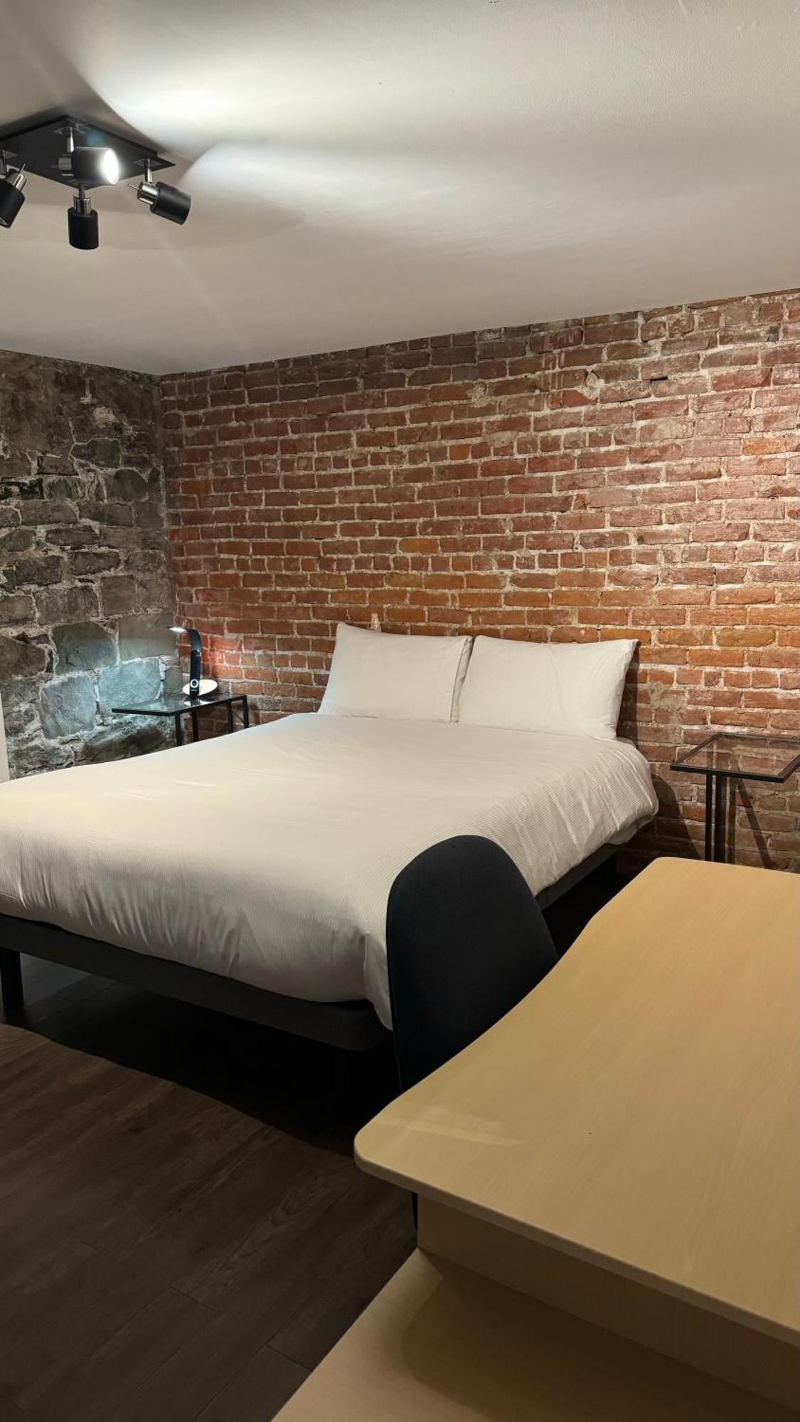 E-Hotel Des Grisons Quebec City Exterior photo