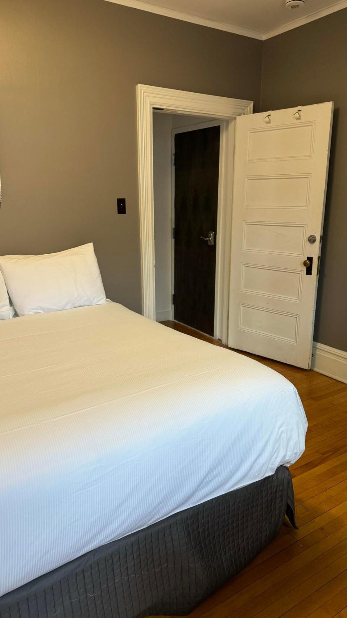 E-Hotel Des Grisons Quebec City Exterior photo